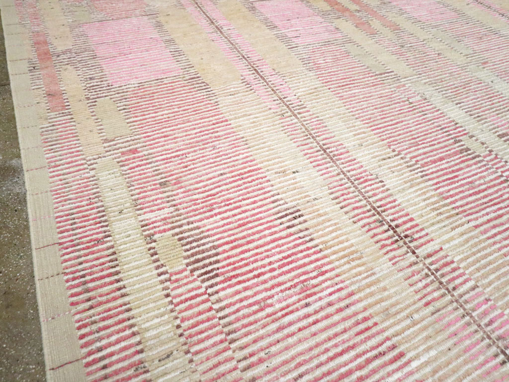 Modern Turkish Large Carpet, No.30809 - Galerie Shabab