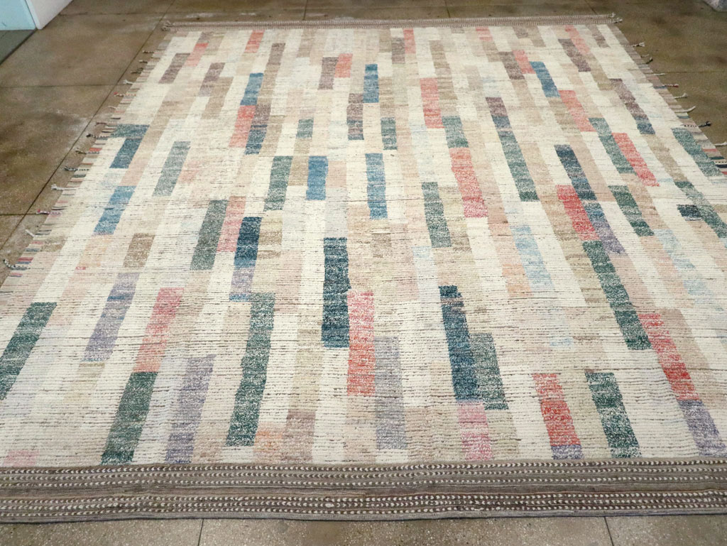 Moroccan Inspired Contemporary Handmade Turkish Large Room Size Carpet, No.30810 - Galerie Shabab