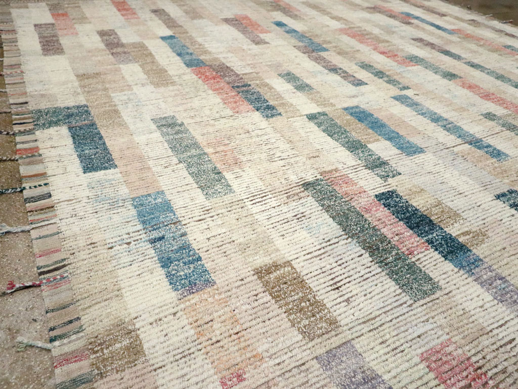 Moroccan Inspired Contemporary Handmade Turkish Large Room Size Carpet, No.30810 - Galerie Shabab