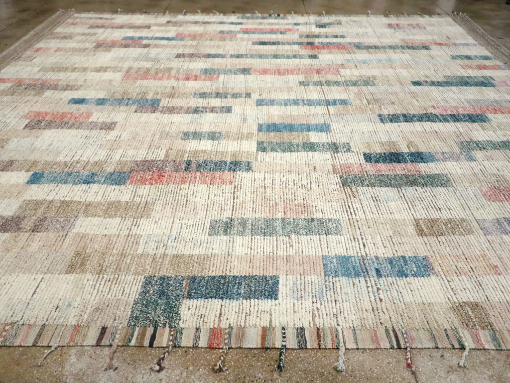 Moroccan Inspired Contemporary Handmade Turkish Large Room Size Carpet, No.30810 - Galerie Shabab