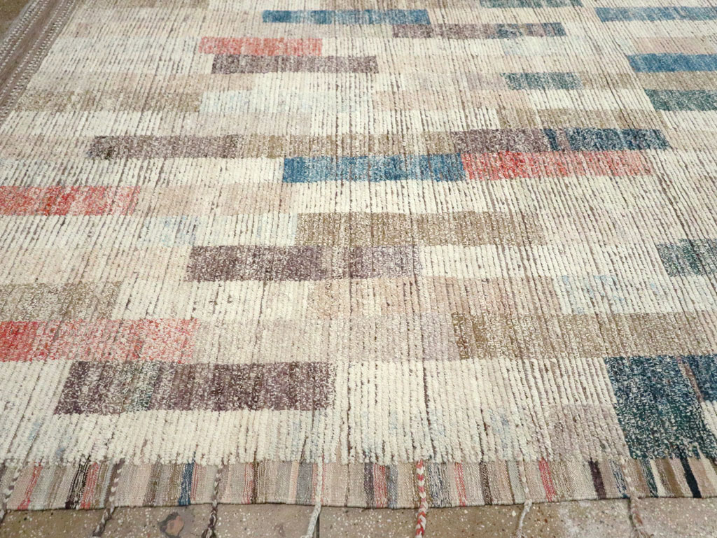 Moroccan Inspired Contemporary Handmade Turkish Large Room Size Carpet, No.30810 - Galerie Shabab