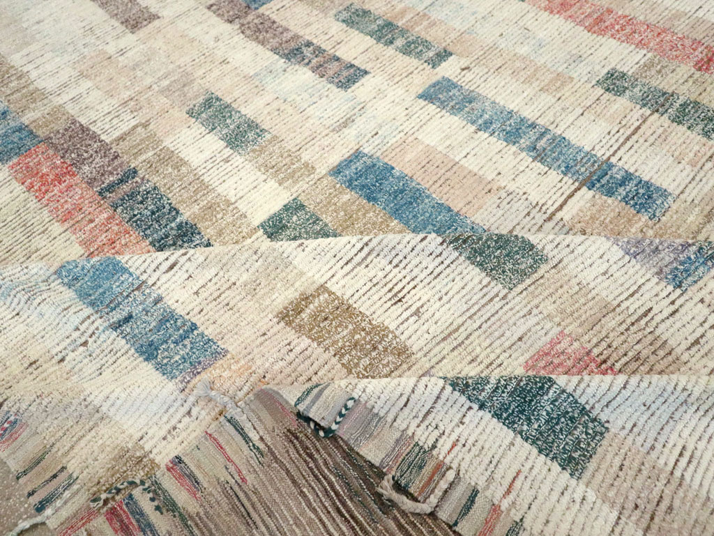 Moroccan Inspired Contemporary Handmade Turkish Large Room Size Carpet, No.30810 - Galerie Shabab