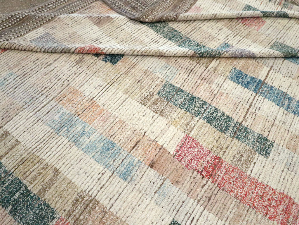 Moroccan Inspired Contemporary Handmade Turkish Large Room Size Carpet, No.30810 - Galerie Shabab