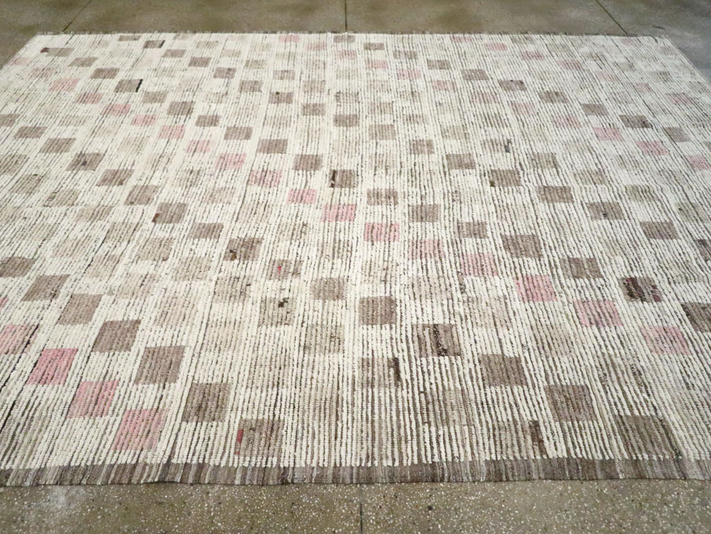 Moroccan Inspired Contemporary Turkish Room Size Carpet, No.30812 - Galerie Shabab