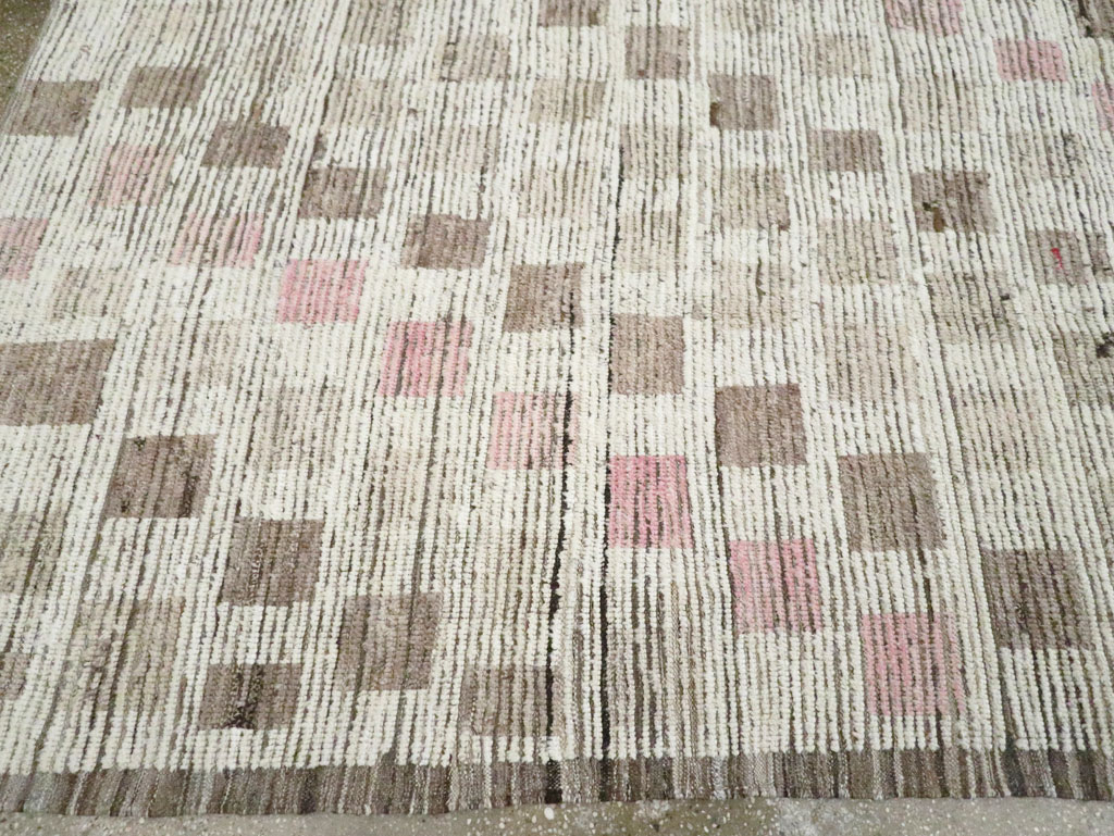 Moroccan Inspired Contemporary Turkish Room Size Carpet, No.30812 - Galerie Shabab