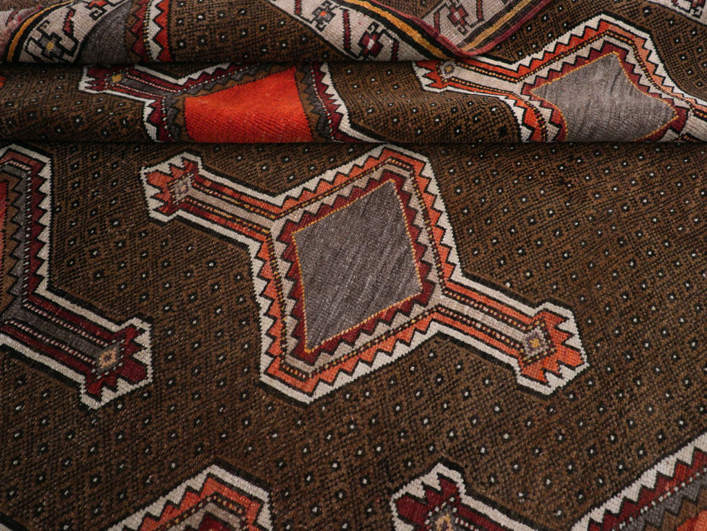 Vintage Turkish Anatolian Room Size Carpet, No.30817 - Galerie Shabab