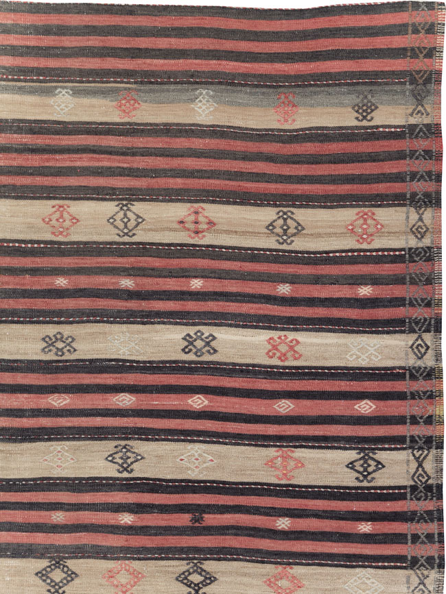 Vintage Turkish Flatweave Kilim Room Size Carpet, No.30819 - Galerie Shabab