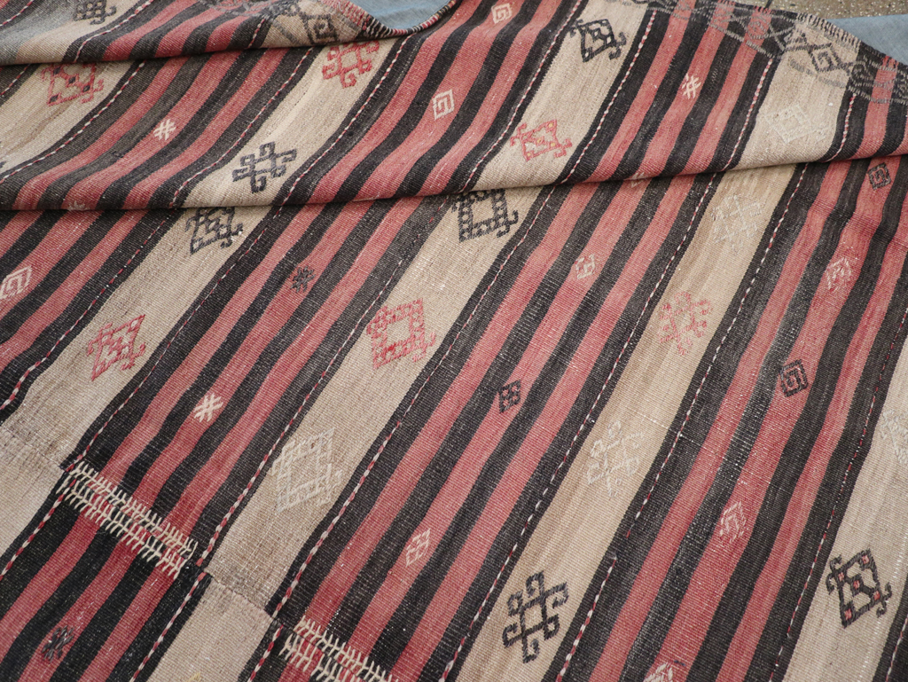 Vintage Turkish Flatweave Kilim Room Size Carpet, No.30819 - Galerie Shabab
