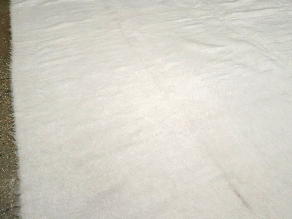 Contemporary Turkish Mohair Room Size Carpet, No.30822 - Galerie Shabab