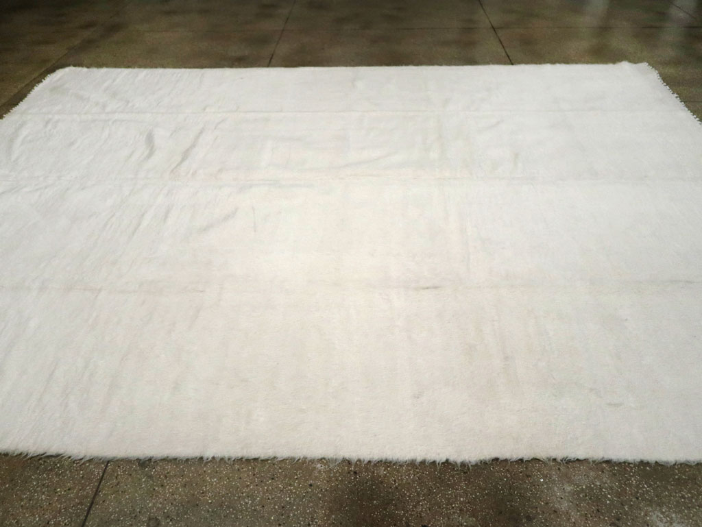 Contemporary Turkish Mohair Room Size Carpet, No.30822 - Galerie Shabab