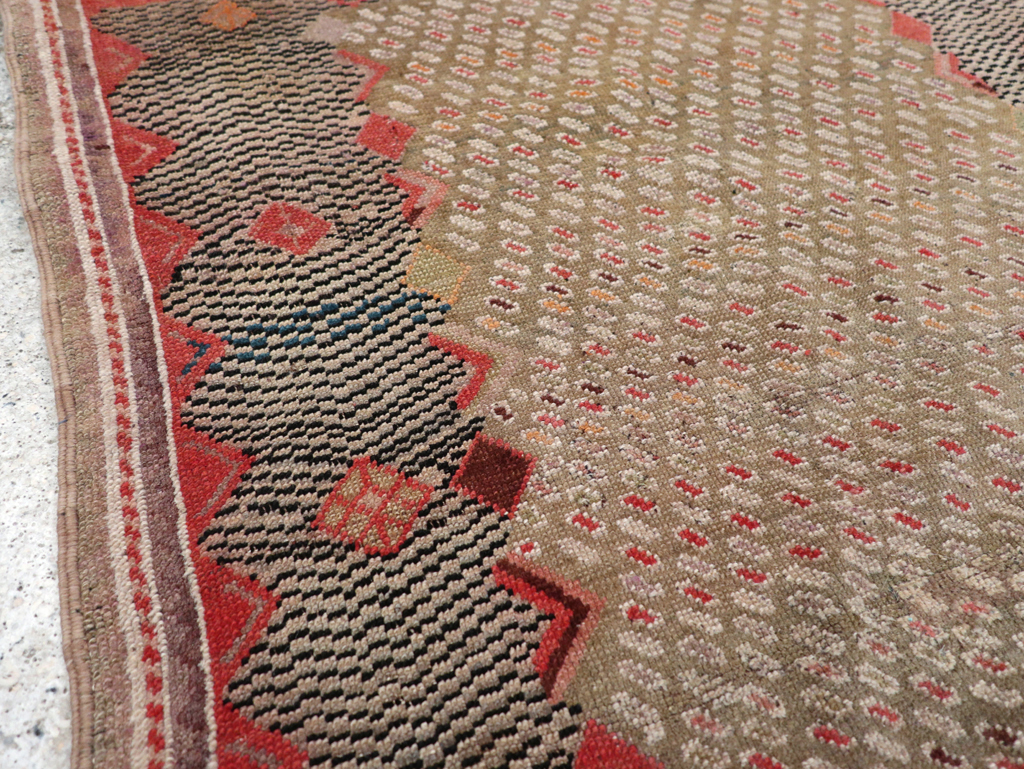 Antique Persian Kurdish Rug, No.30825 - Galerie Shabab