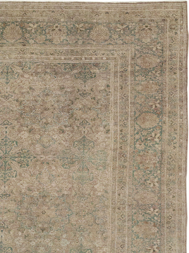 Antique Persian Mashad Room Size Carpet, No.30826 - Galerie Shabab
