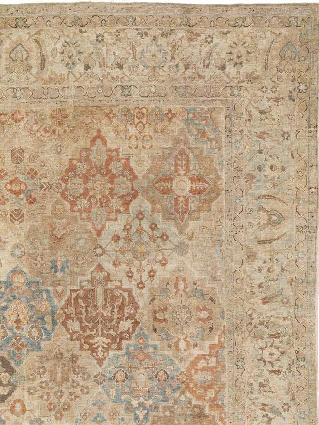 Antique Persian Tabriz Room Size Carpet, No.30840 - Galerie Shabab
