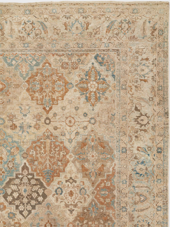 Antique Persian Tabriz Room Size Carpet, No.30840 - Galerie Shabab