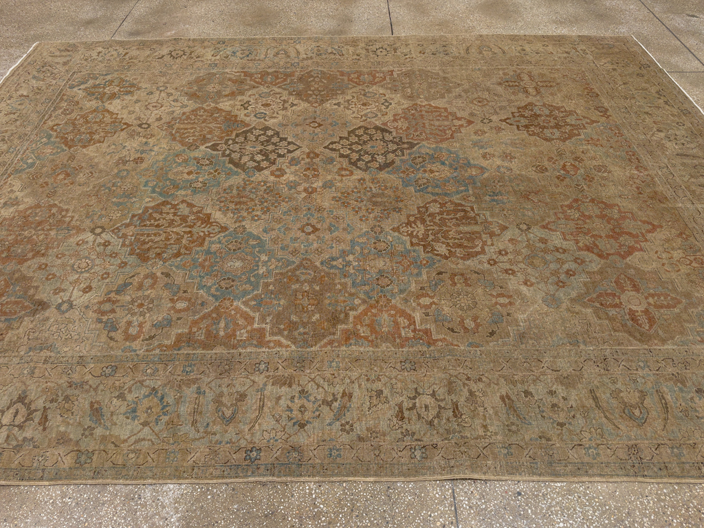 Antique Persian Tabriz Room Size Carpet, No.30840 - Galerie Shabab
