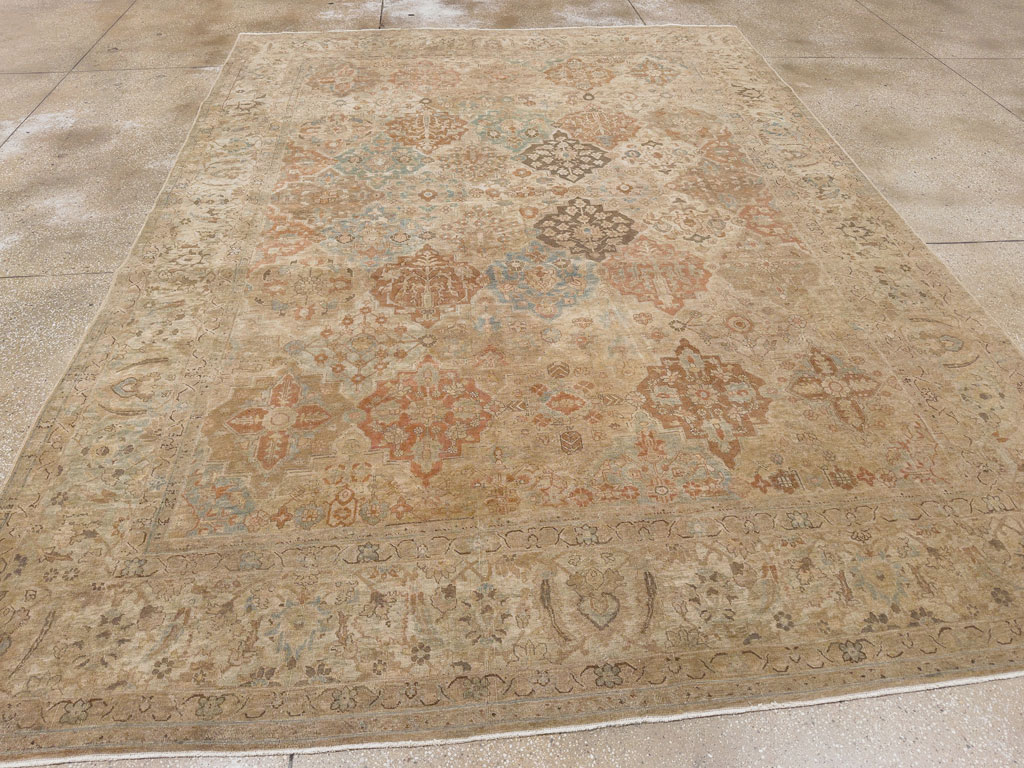 Antique Persian Tabriz Room Size Carpet, No.30840 - Galerie Shabab