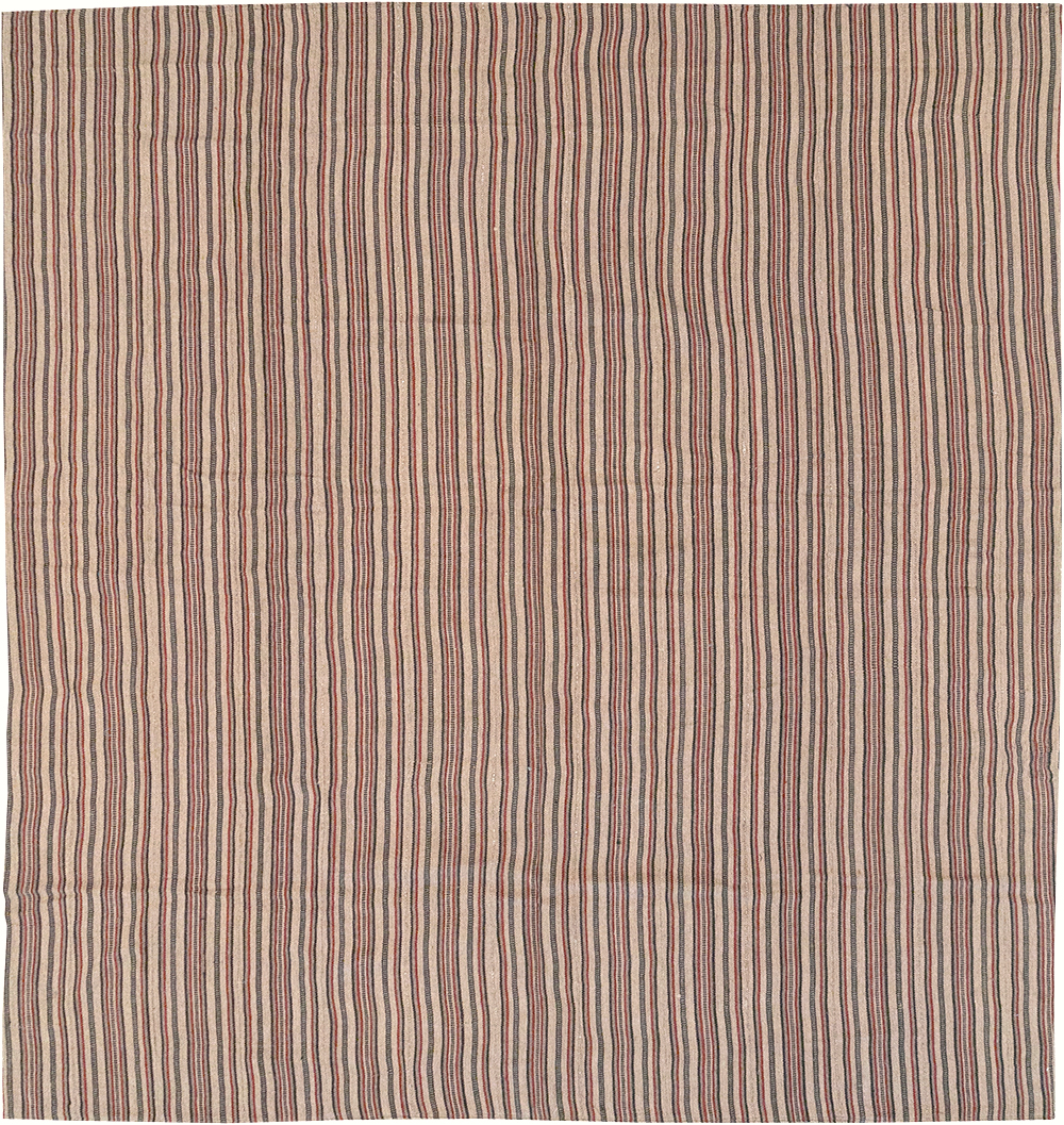Vintage Persian Flatweave Kilim Room Size Carpet, No.30843 - Galerie Shabab