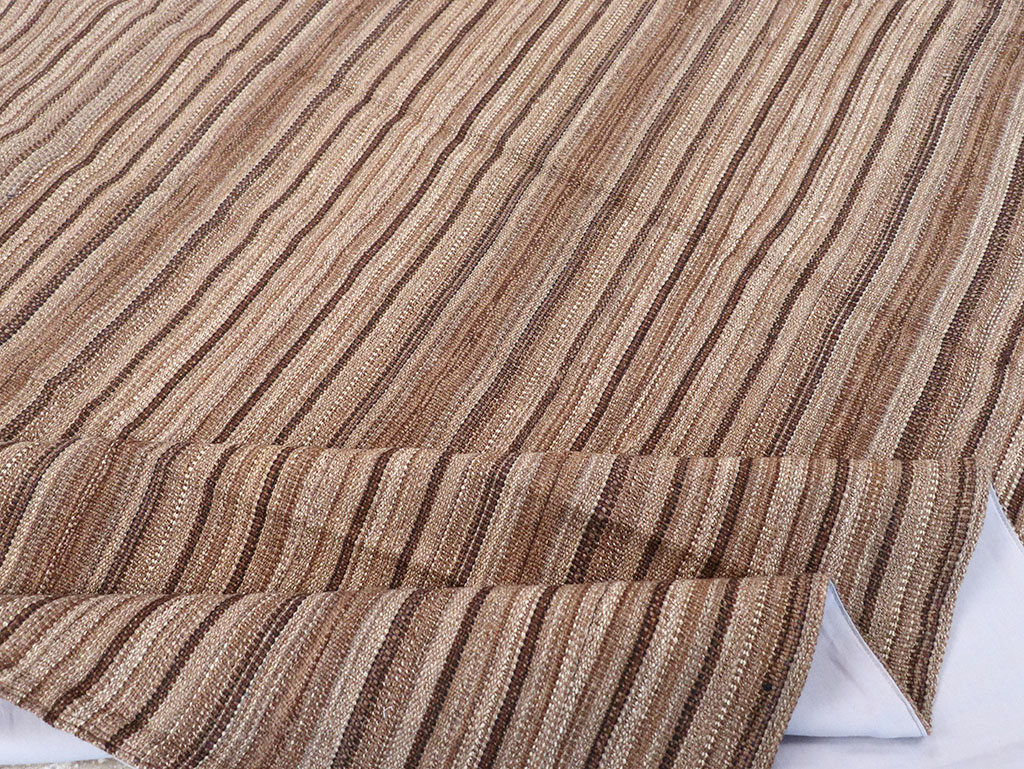 Vintage Persian Flatweave Kilim Square Room Size Carpet, No.30844 - Galerie Shabab