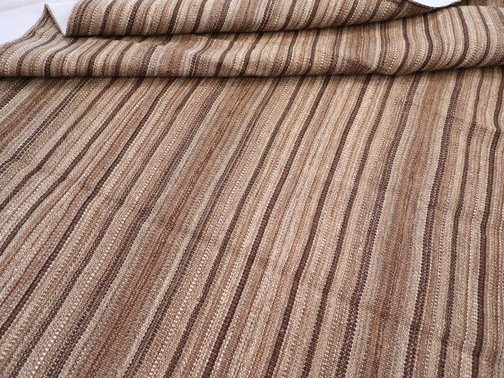 Vintage Persian Flatweave Kilim Square Room Size Carpet, No.30844 - Galerie Shabab