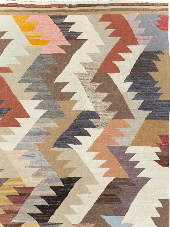 Contemporary Turkish Flatweave Kilim Room Size Carpet, No.30862 - Galerie Shabab