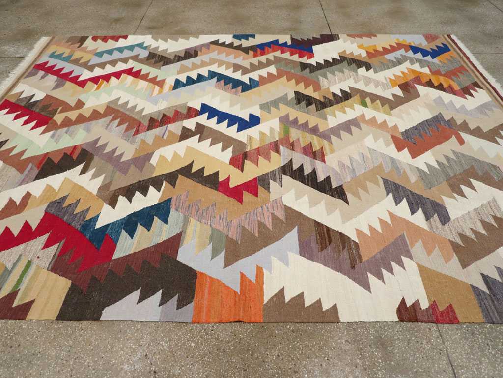 Contemporary Turkish Flatweave Kilim Room Size Carpet, No.30862 - Galerie Shabab