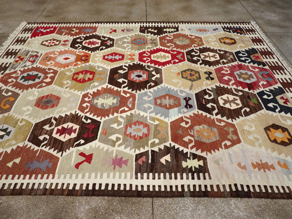 Contemporary Turkish Flatweave Kilim Room Size Carpet, No.30863 - Galerie Shabab