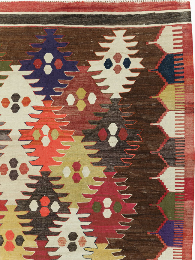 Contemporary Turkish Flatweave Kilim Small Room Size Carpet, No.30864 - Galerie Shabab