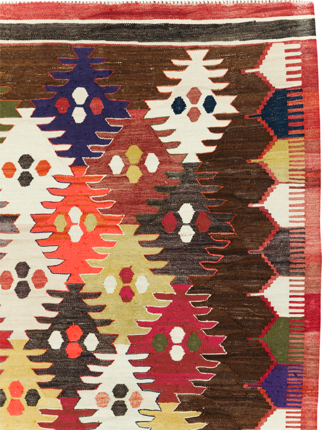 Contemporary Turkish Flatweave Kilim Small Room Size Carpet, No.30864 - Galerie Shabab