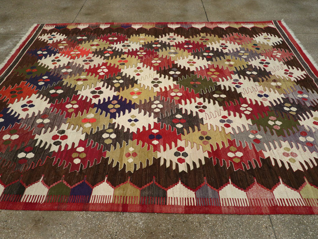 Contemporary Turkish Flatweave Kilim Small Room Size Carpet, No.30864 - Galerie Shabab