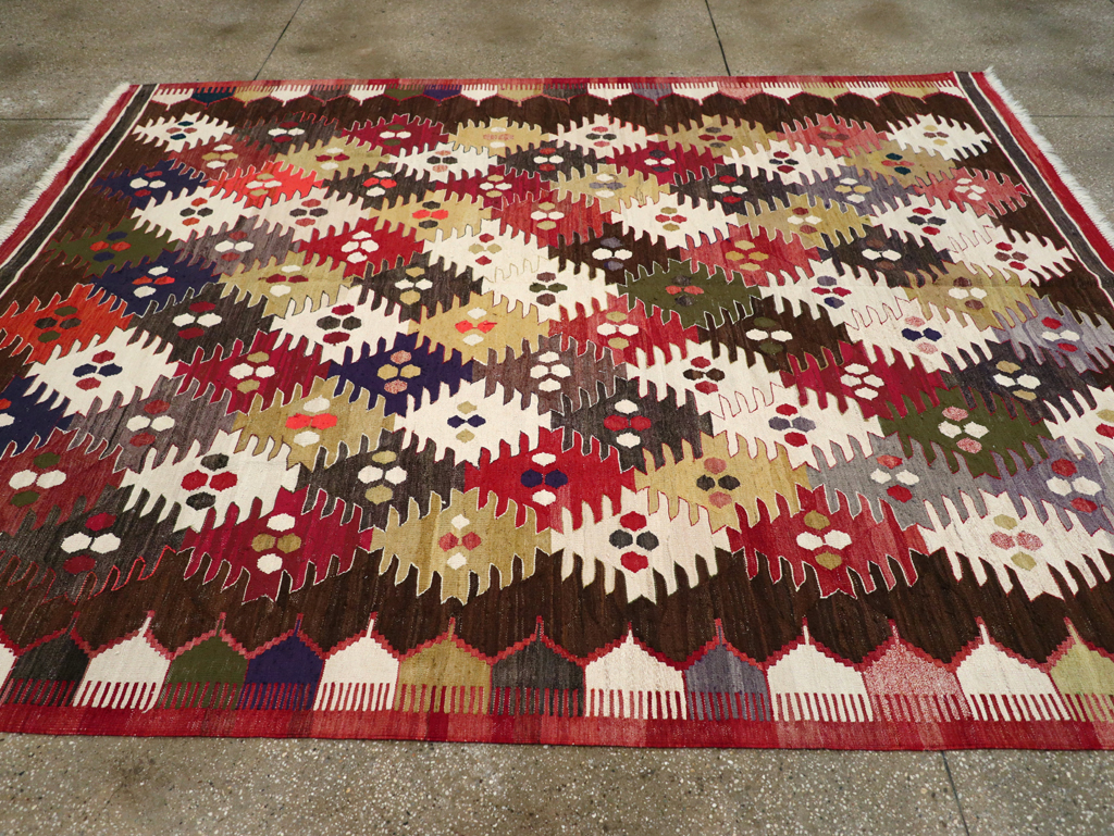 Contemporary Turkish Flatweave Kilim Small Room Size Carpet, No.30864 - Galerie Shabab