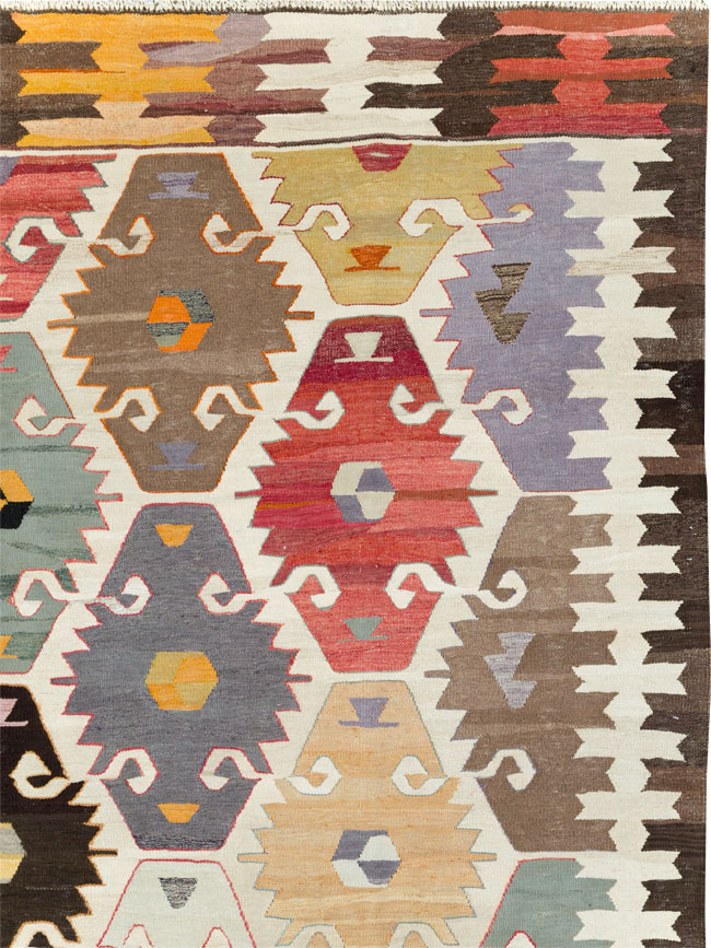 Contemporary Turkish Flatweave Kilim Room Size Carpet, No.30865 - Galerie Shabab