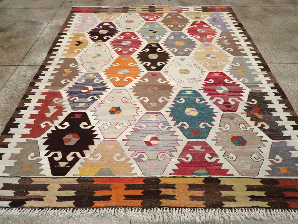 Contemporary Turkish Flatweave Kilim Room Size Carpet, No.30865 - Galerie Shabab