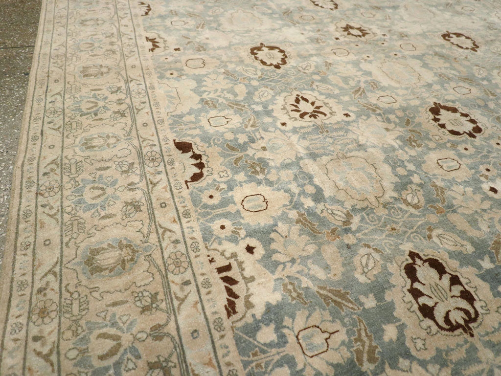 Antique Persian Veramin Carpet, No.30870 - Galerie Shabab