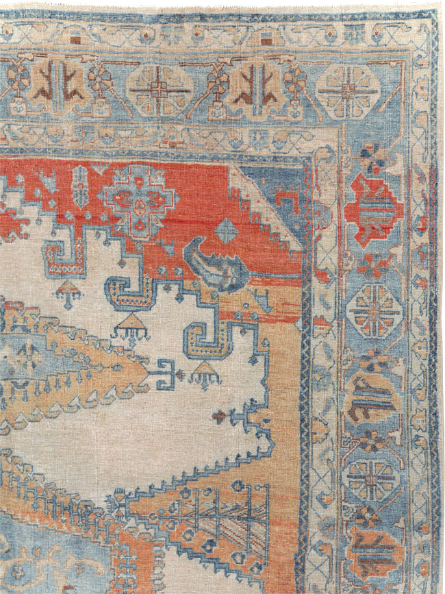 Vintage Persian Veece Room Size Carpet, No.30871 - Galerie Shabab