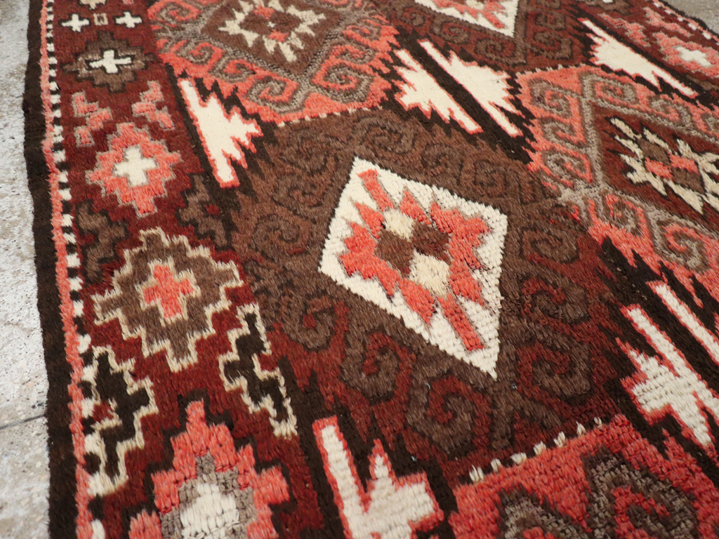 Vintage Central Asian Turkoman Gallery Rug, No.30878 - Galerie Shabab