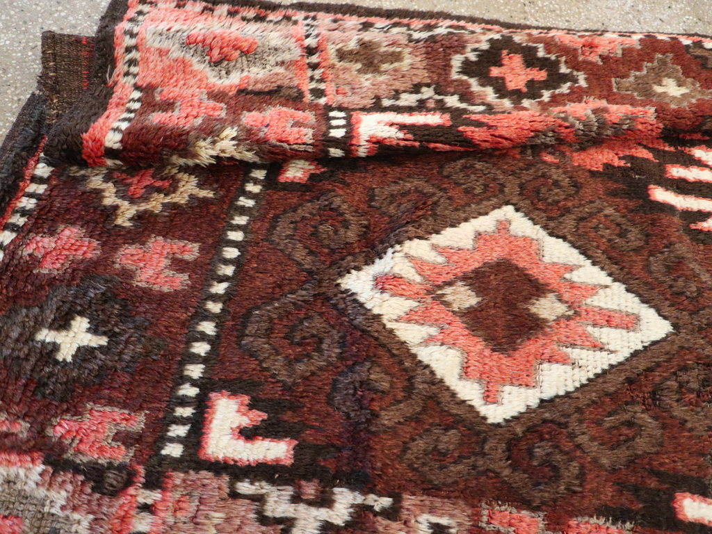 Vintage Central Asian Turkoman Gallery Rug, No.30878 - Galerie Shabab