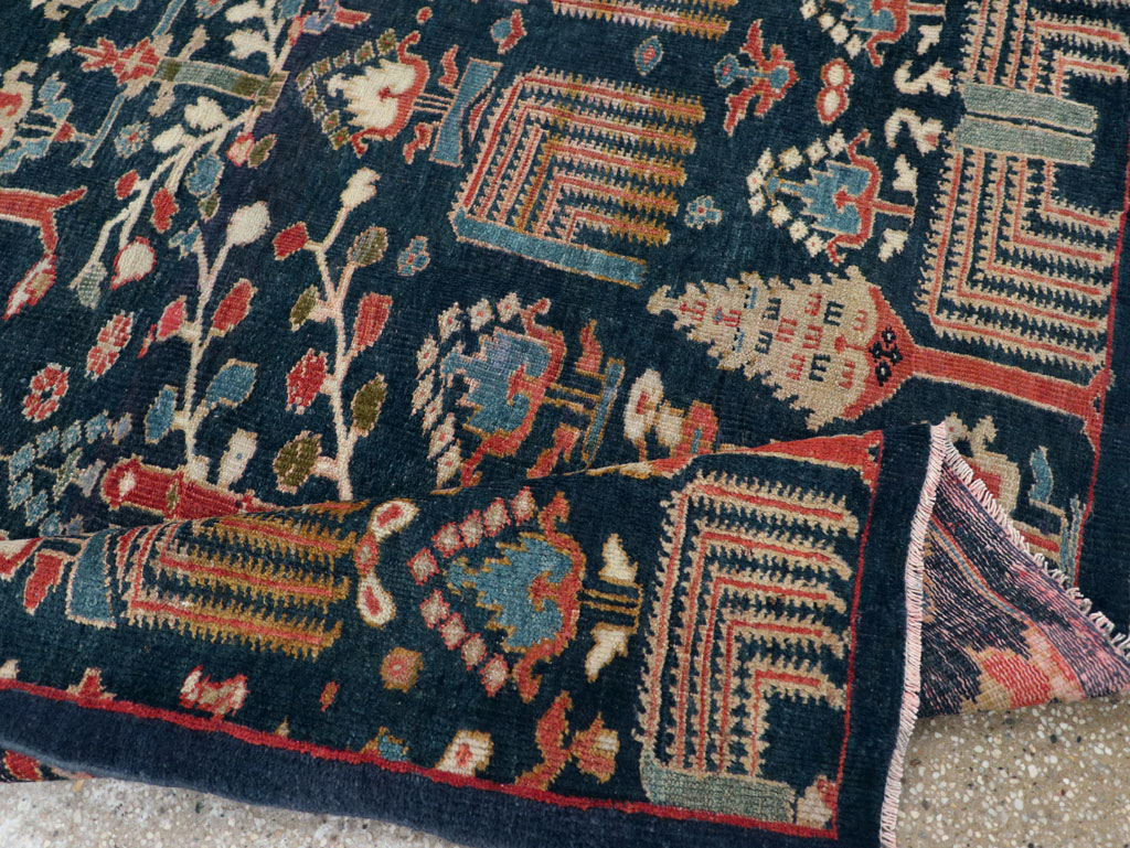 Antique Persian Sultanabad Rug, No.30879 - Galerie Shabab