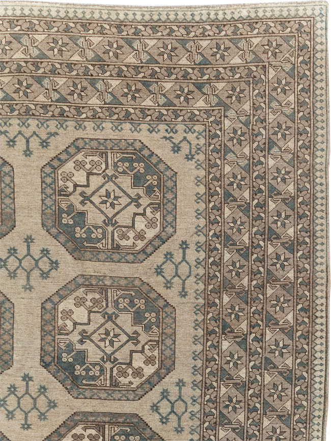 Vintage Central Asian Turkoman Small Room Size Tribal Carpet, No.30884 - Galerie Shabab
