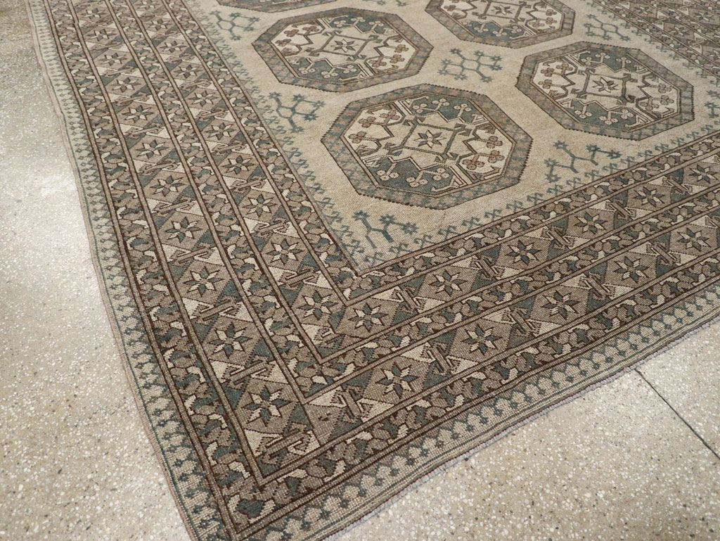 Vintage Central Asian Turkoman Small Room Size Tribal Carpet, No.30884 - Galerie Shabab