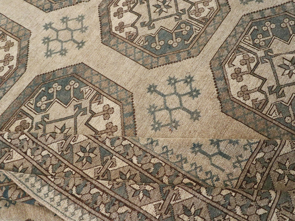 Vintage Central Asian Turkoman Small Room Size Tribal Carpet, No.30884 - Galerie Shabab