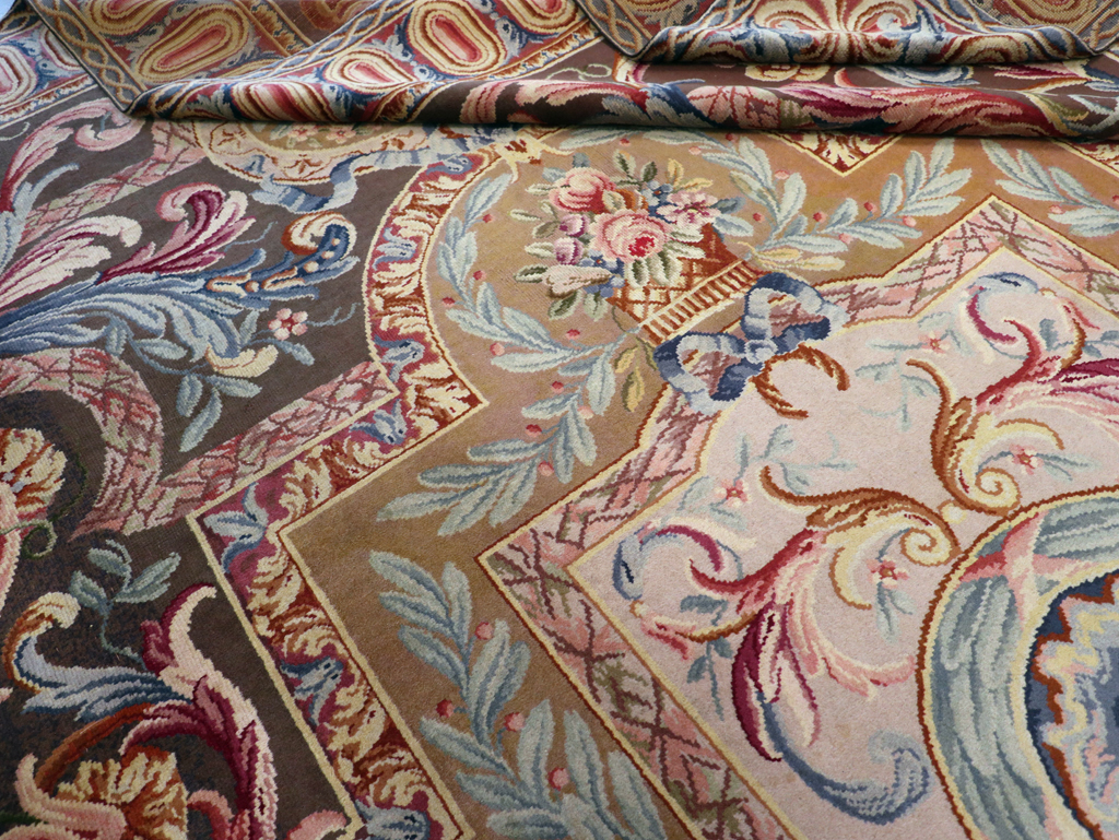 Antique French Savonnerie Large Room Size Carpet, No.30897 - Galerie Shabab