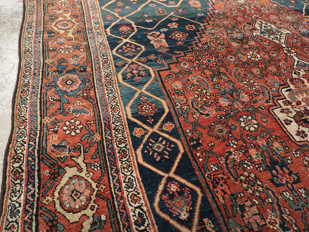 Antique Persian Bidjar Accent Rug, No.30899 - Galerie Shabab