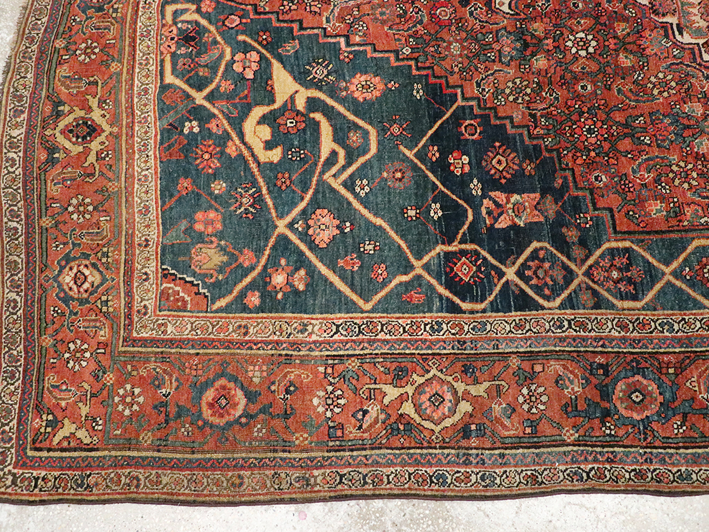 Antique Persian Bidjar Accent Rug, No.30899 - Galerie Shabab