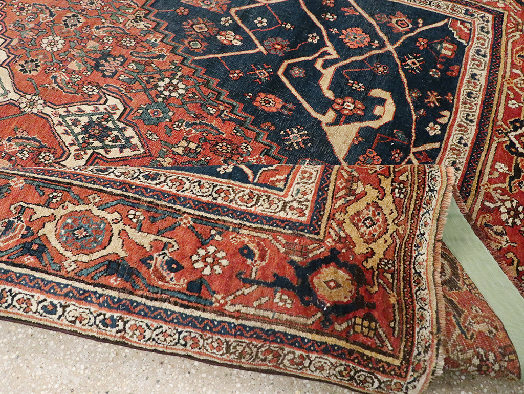Antique Persian Bidjar Accent Rug, No.30899 - Galerie Shabab