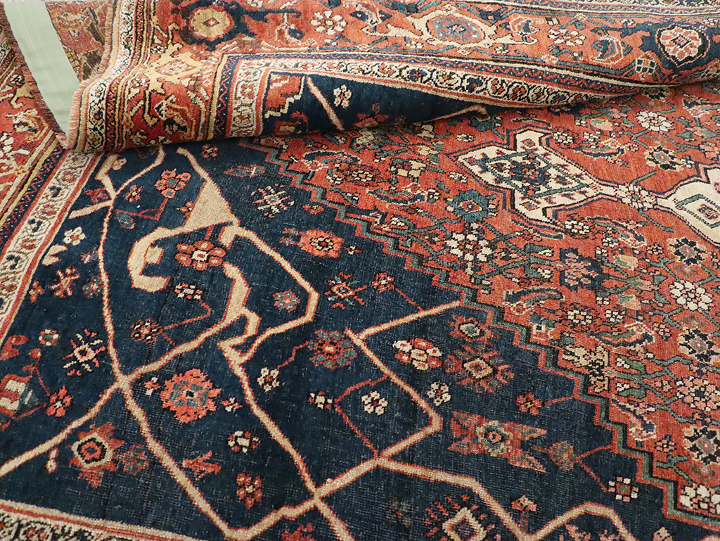 Antique Persian Bidjar Accent Rug, No.30899 - Galerie Shabab