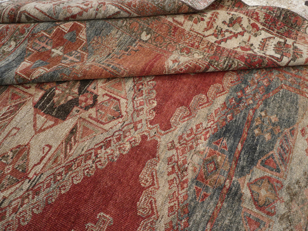 Antique Persian Veece Room Size Carpet, No.30906 - Galerie Shabab
