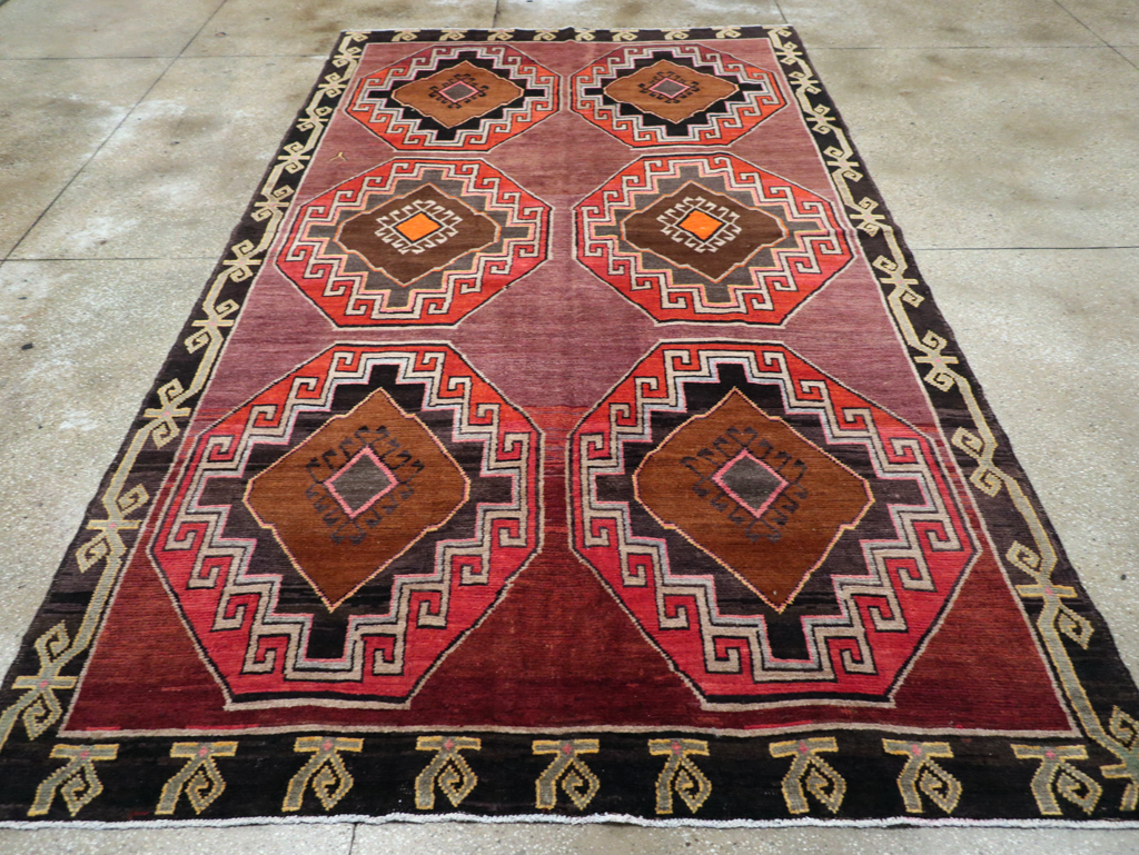 Vintage Turkish Anatolian Tribal Room Size Carpet, No.30907 - Galerie Shabab