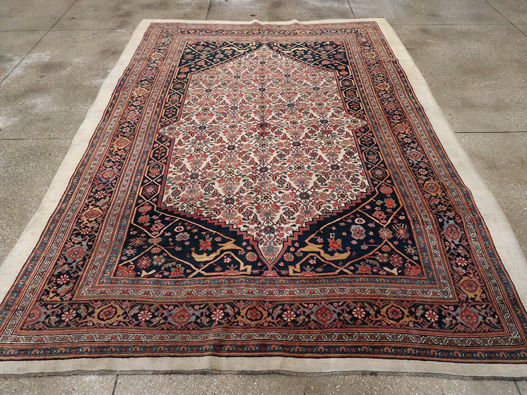 Antique Persian Bidjar Accent Carpet, No.30911 - Galerie Shabab