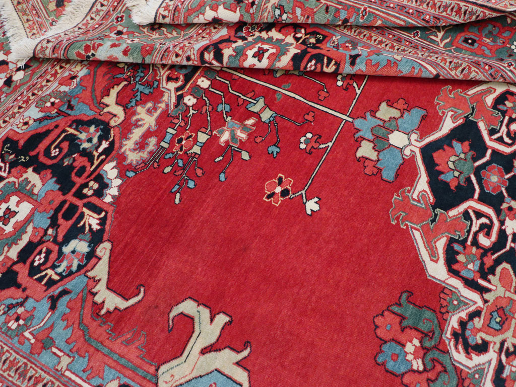 Antique Persian Serapi Room Size Carpet, No.30912 - Galerie Shabab