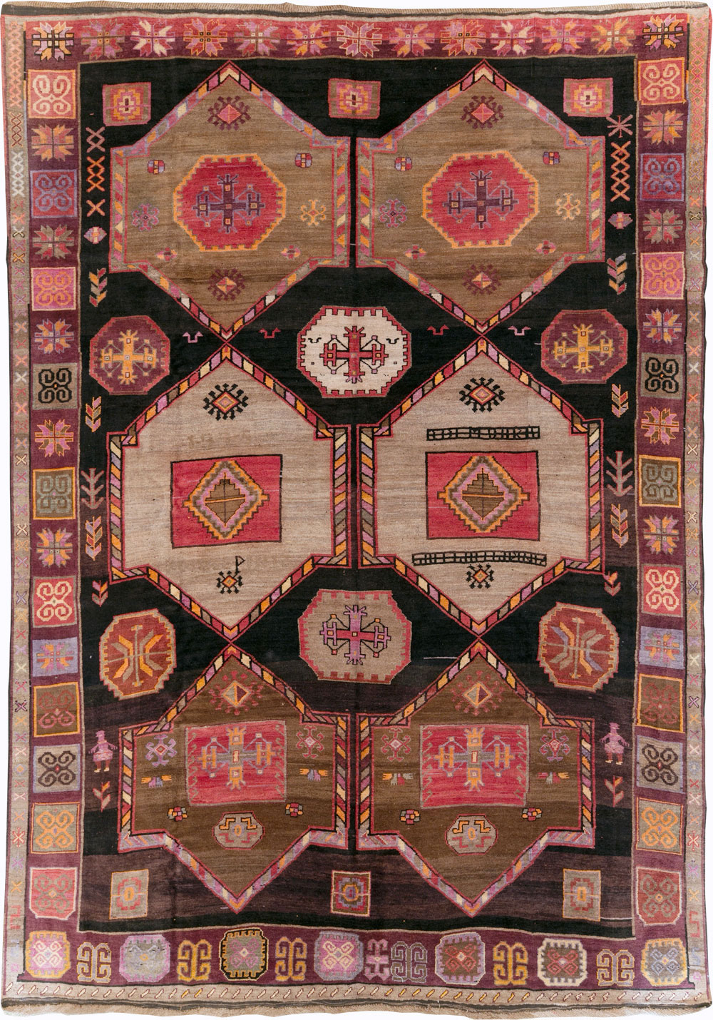 Vintage Turkish Anatolian Tribal Room Size Carpet, No.30914 - Galerie Shabab